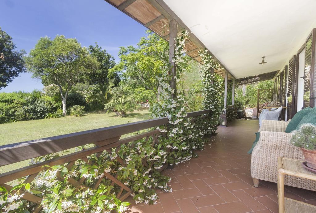 Villa Monserrato - Goelba 阿祖罗港 外观 照片
